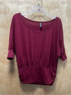 Casa Lee Women's Wine Color Scoop Neck Top